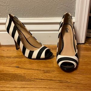 Women’s heels size 8.5/9